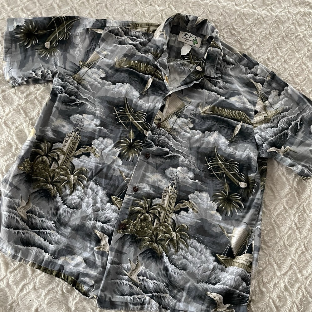 KY's Hawaii Buttonup Casual‎ Shirt Men's Medium M Shortsleeved Ship Boat